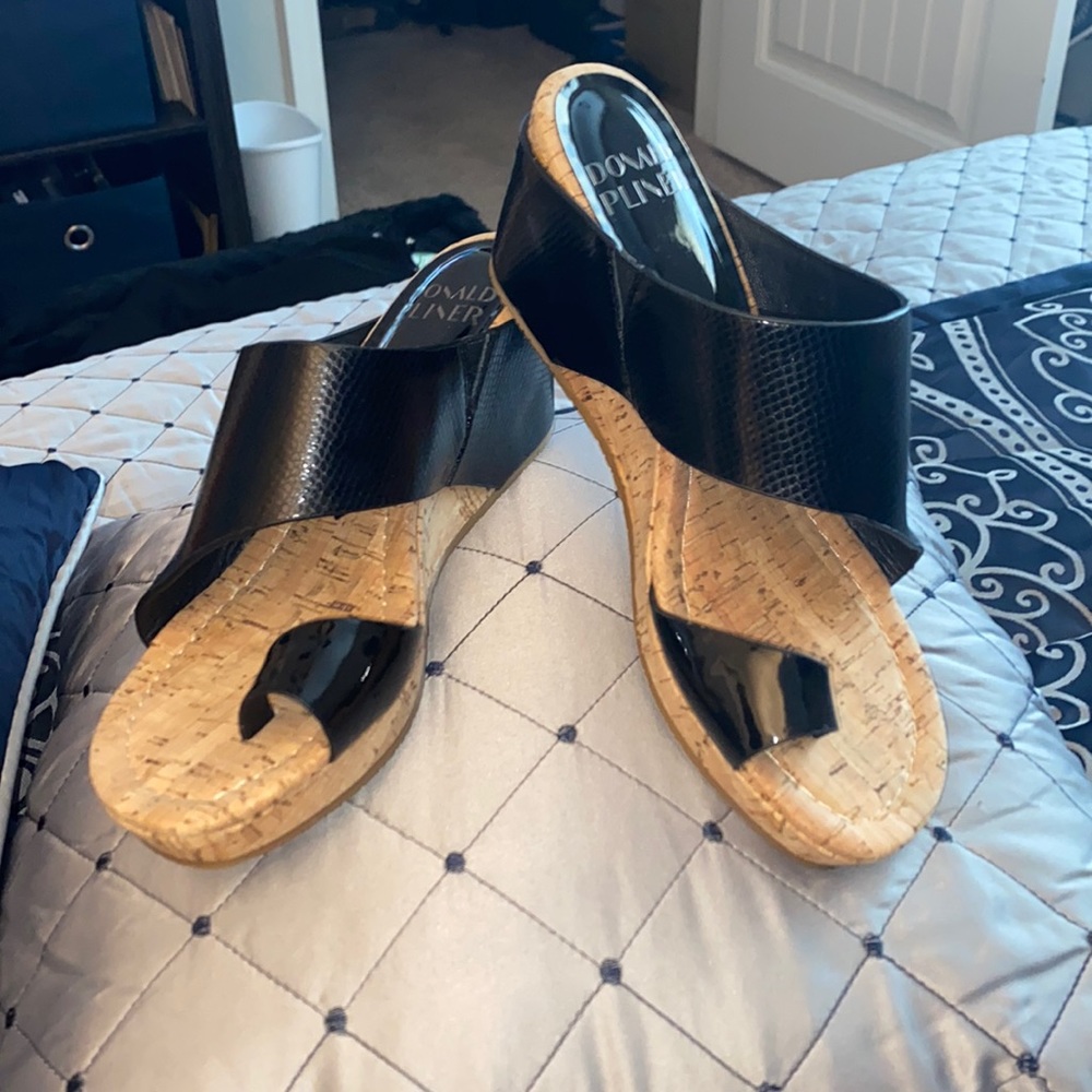 Donald Pliner Gemmy Sandal
